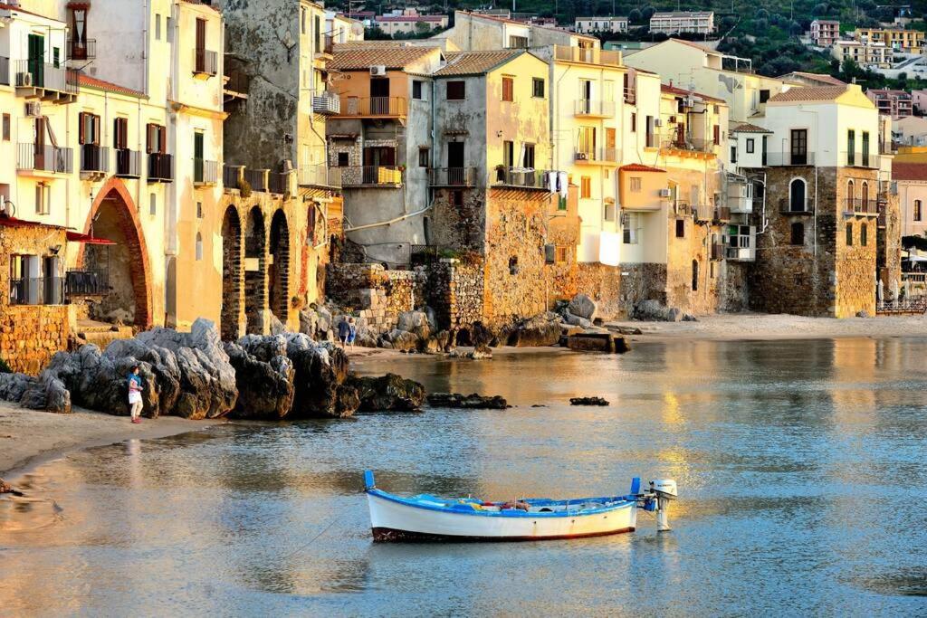 Lavatoioflats Casa Sul Mare E Sul Lavatoio Medievale A Cefalu Bagian luar foto